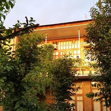 Gulnara Guesthouse Ташкент Екстериор снимка