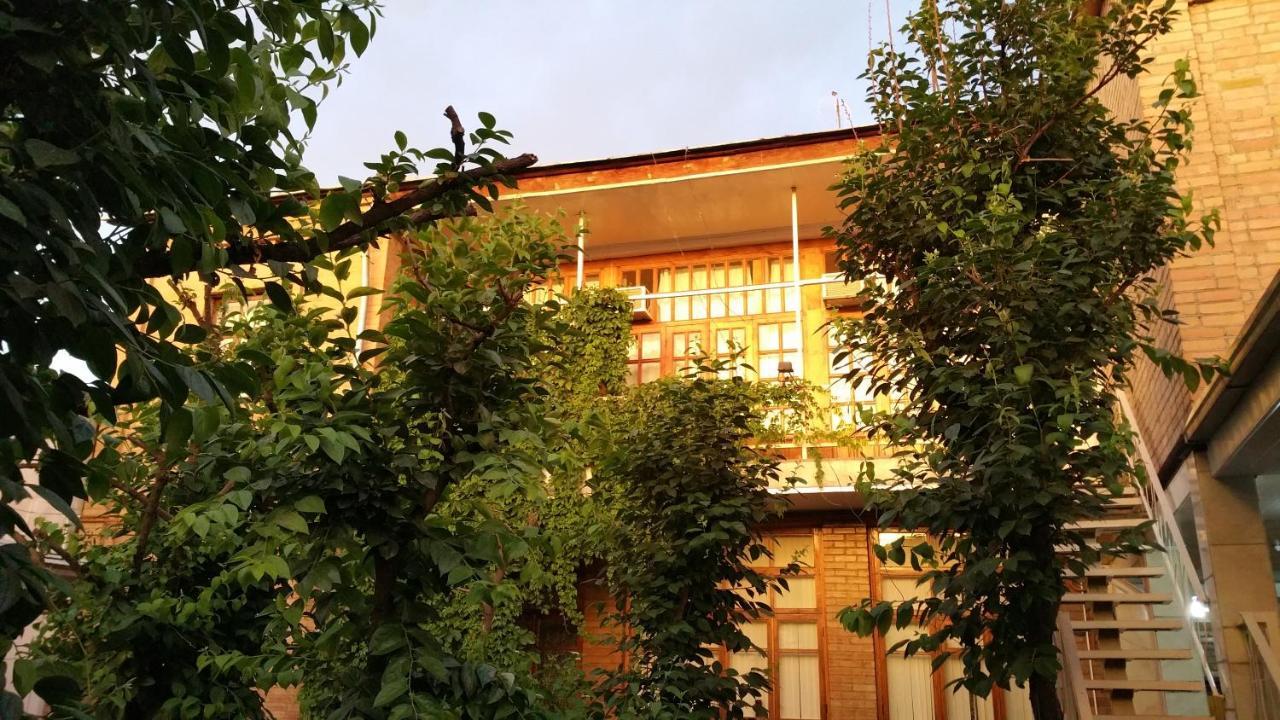 Gulnara Guesthouse Ташкент Екстериор снимка