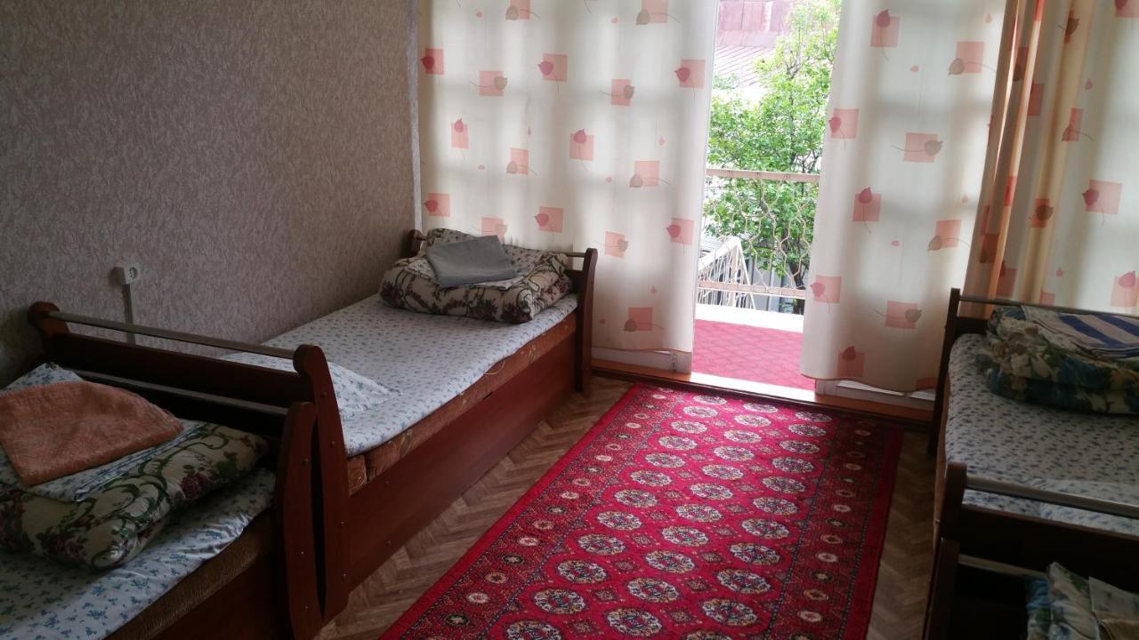 Gulnara Guesthouse Ташкент Екстериор снимка