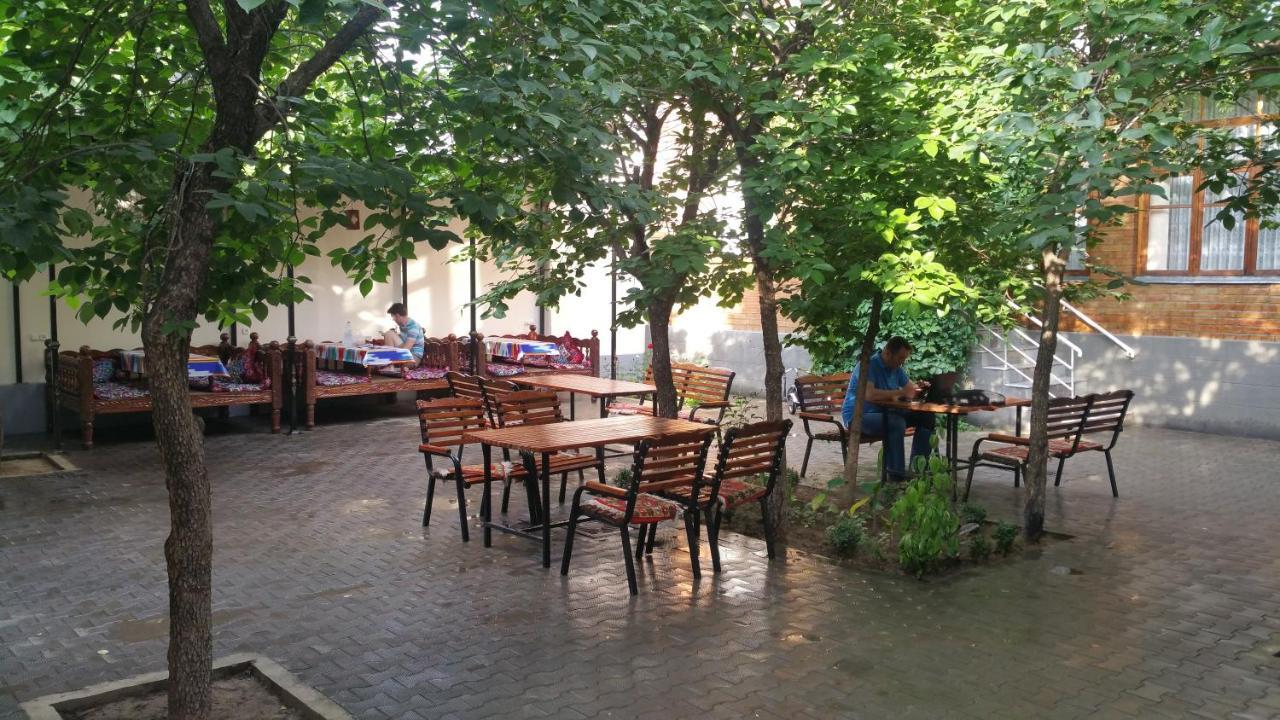 Gulnara Guesthouse Ташкент Екстериор снимка